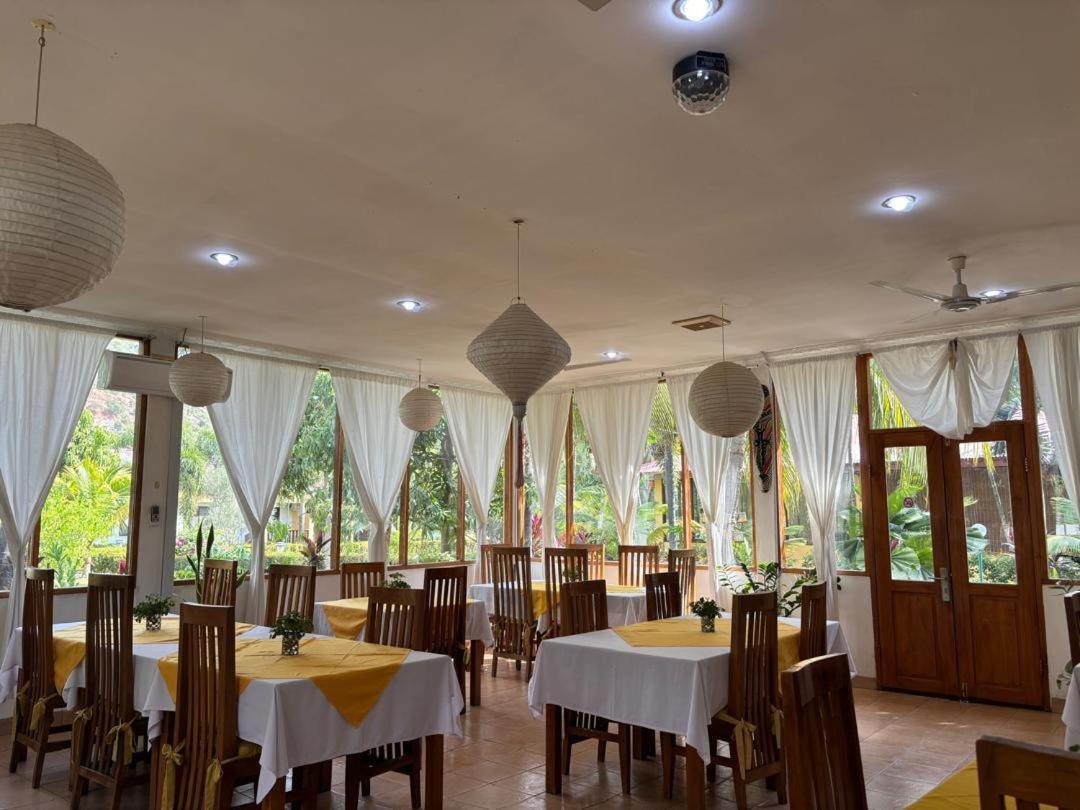Palm Malinamoc Hotel Dili Zewnętrze zdjęcie