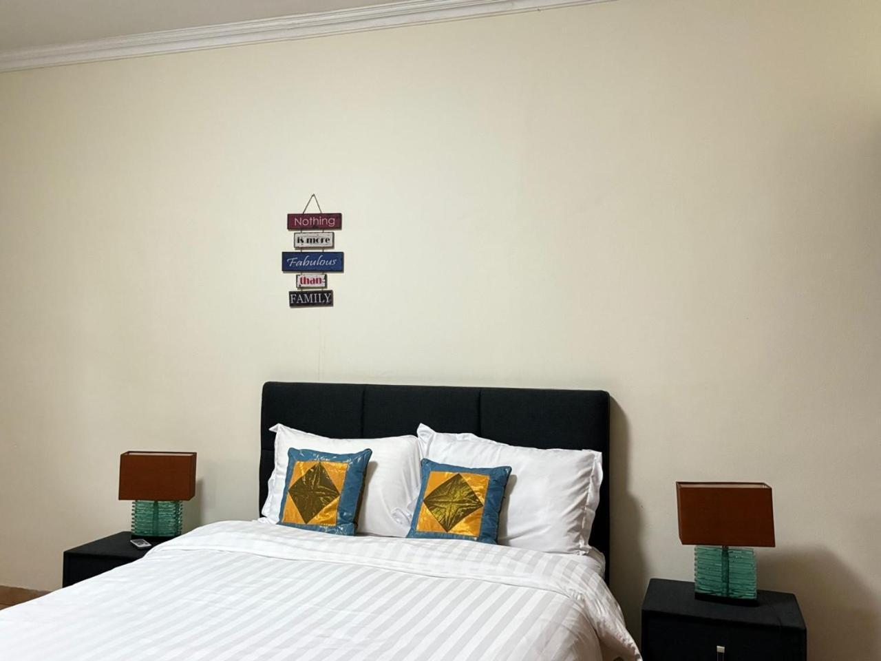 Palm Malinamoc Hotel Dili Zewnętrze zdjęcie