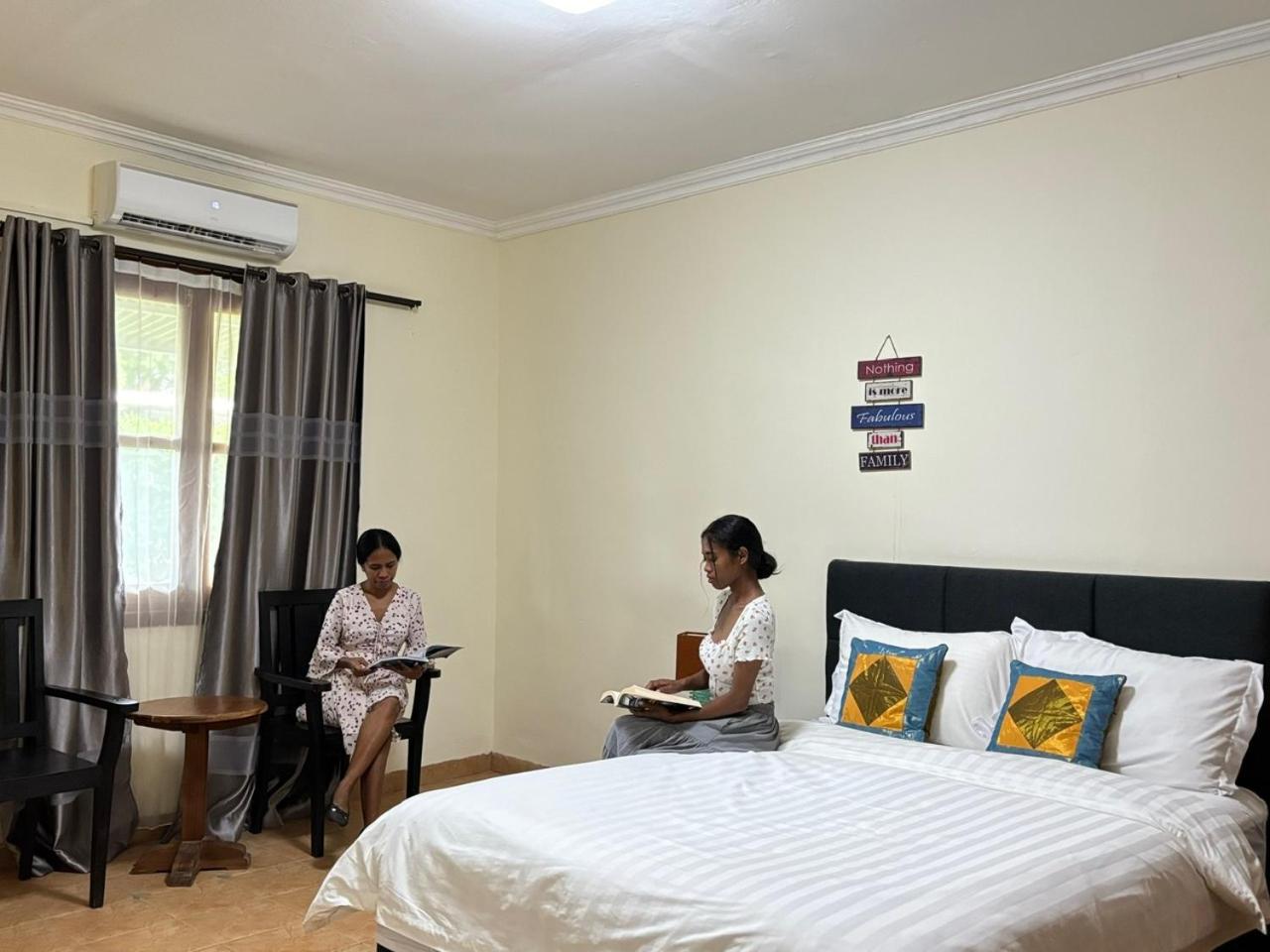Palm Malinamoc Hotel Dili Zewnętrze zdjęcie