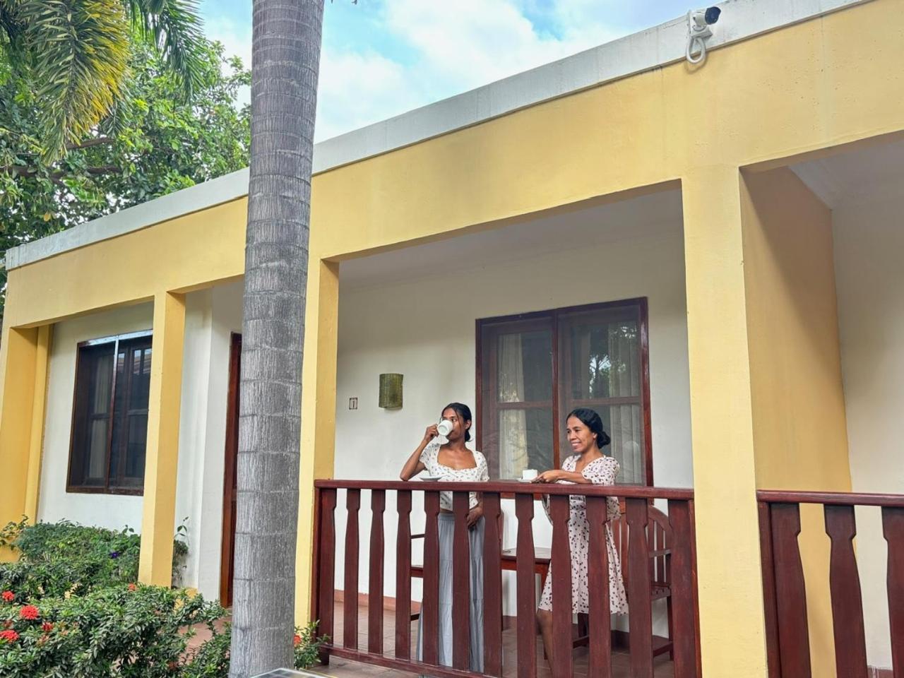 Palm Malinamoc Hotel Dili Zewnętrze zdjęcie